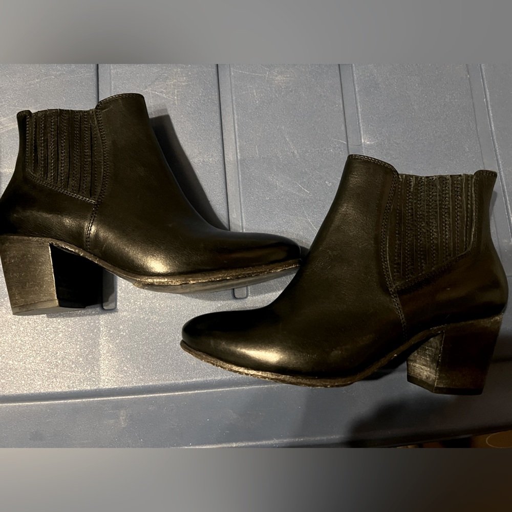 Object In the Mirror stacked heel boots sz 39